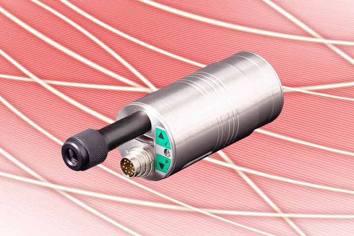Die Pyrometer Strahlungsthermometer Serie PYROSPOT 55 ist mit verschiedenen Festoptiken sowie Variooptik mit Motorfokus erhältlich. Mittels Videokamera, Durchblickvisier oder Laserpilotlicht kann das Infrarotthermometer von DIAS ausgerichtet werden.
